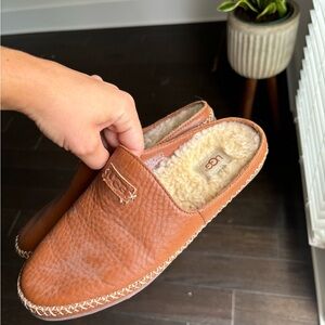 UGG Leather Slip On - Size 8
